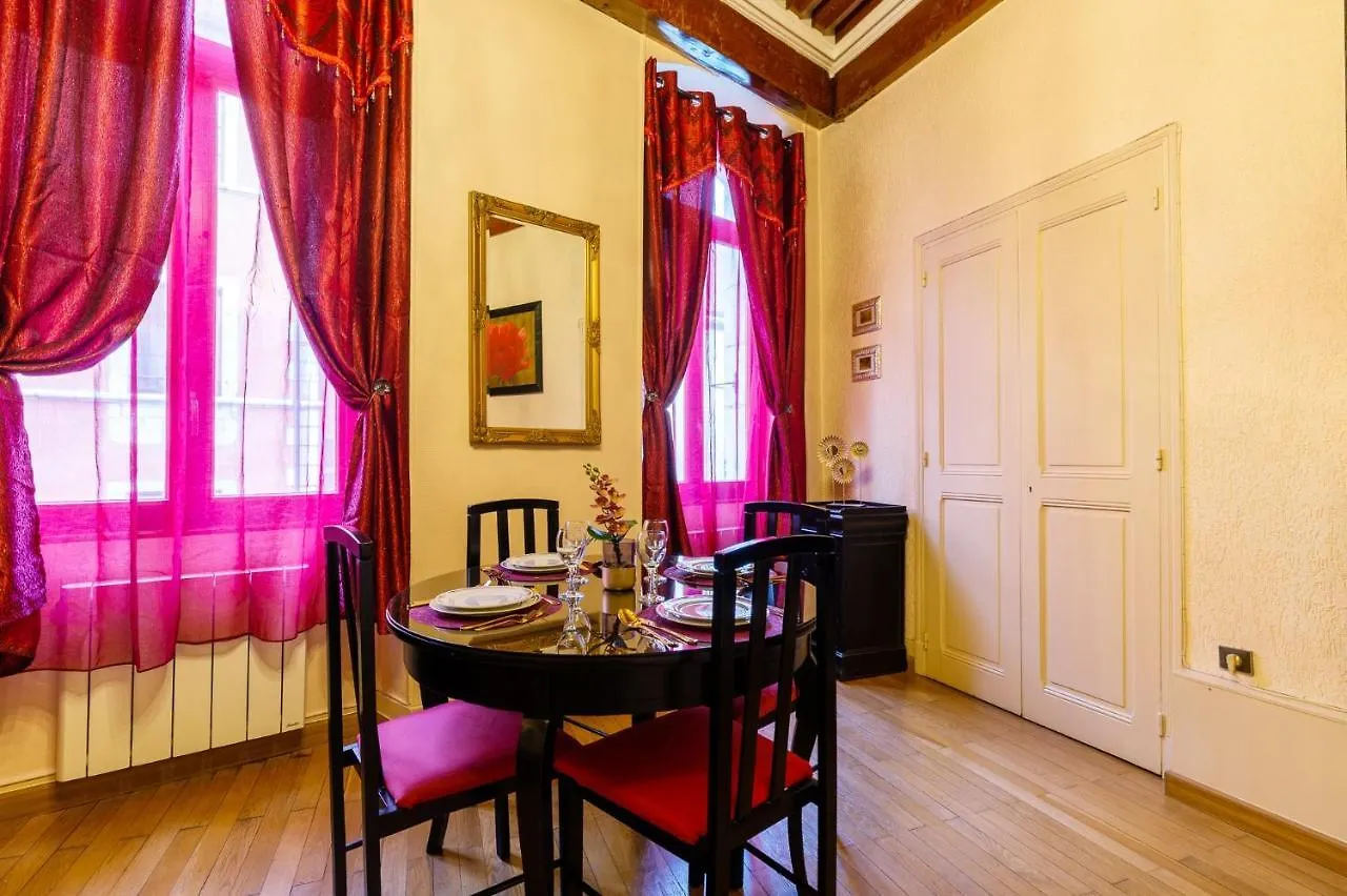 Le Royal Lodge A 500M Du Lac Rue Du Paquier Annecy